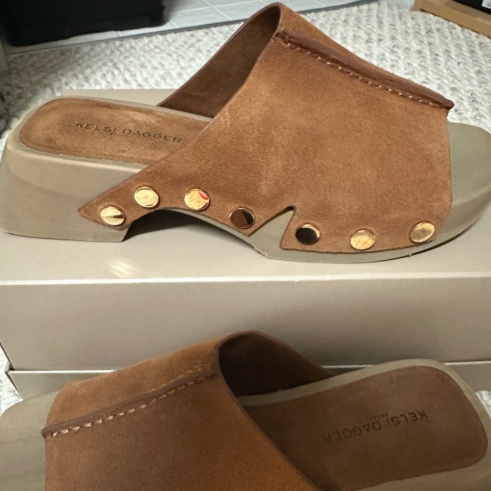 Kelsi Dagger June Tan Suede Mules with Gold Accents size 8